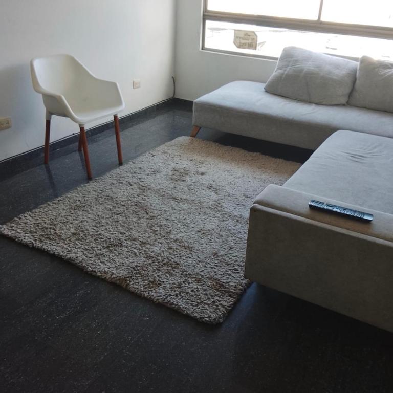 Hermoso apartamento en Calle 80 en Bogota - Three-Bedroom Apartment - 6