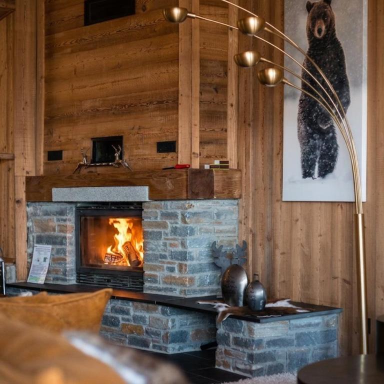 Chalet Luxe spacieux, Piscine chauffée, vue lac et montagnes, proximité immédiate pistes - Superior Chalet - 7