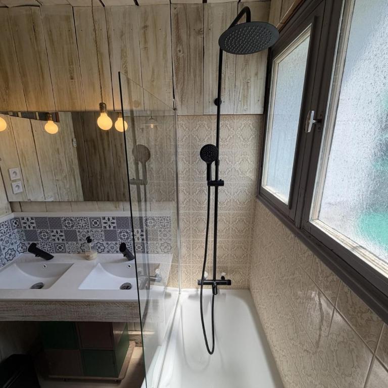 L'Instant Relax Jacuzzi Clim Parking - Maison 4 Chambres - 29