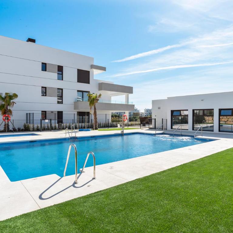 Bayside Rooftop Penthouse - Three-Bedroom Apartment with Balcony - 22