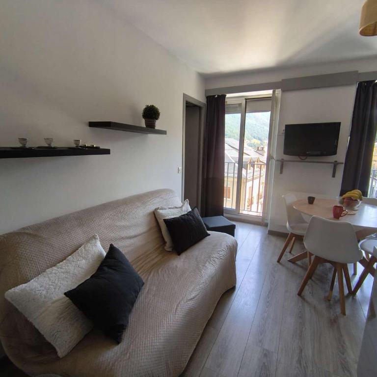 Cauterets: Apt 2 Chambres, Balcon, WIFI - FR-1-401-26 - Appartement (4 Adultes) - 11