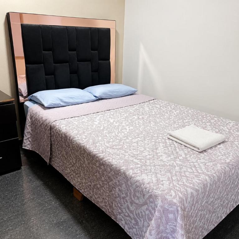 Hermoso apartamento en Calle 80 en Bogota - Three-Bedroom Apartment - 17