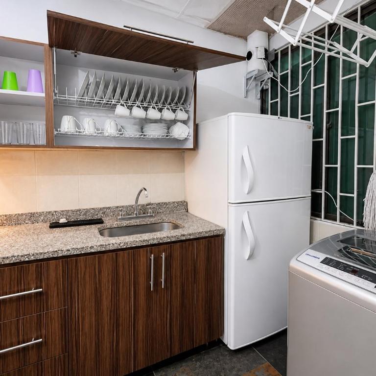 Hermoso apartamento en Calle 80 en Bogota - Three-Bedroom Apartment - 13
