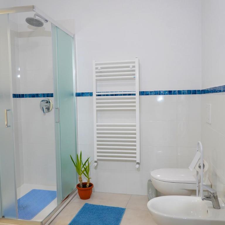 Oasis in the City - Double Room with Balcony - 4
