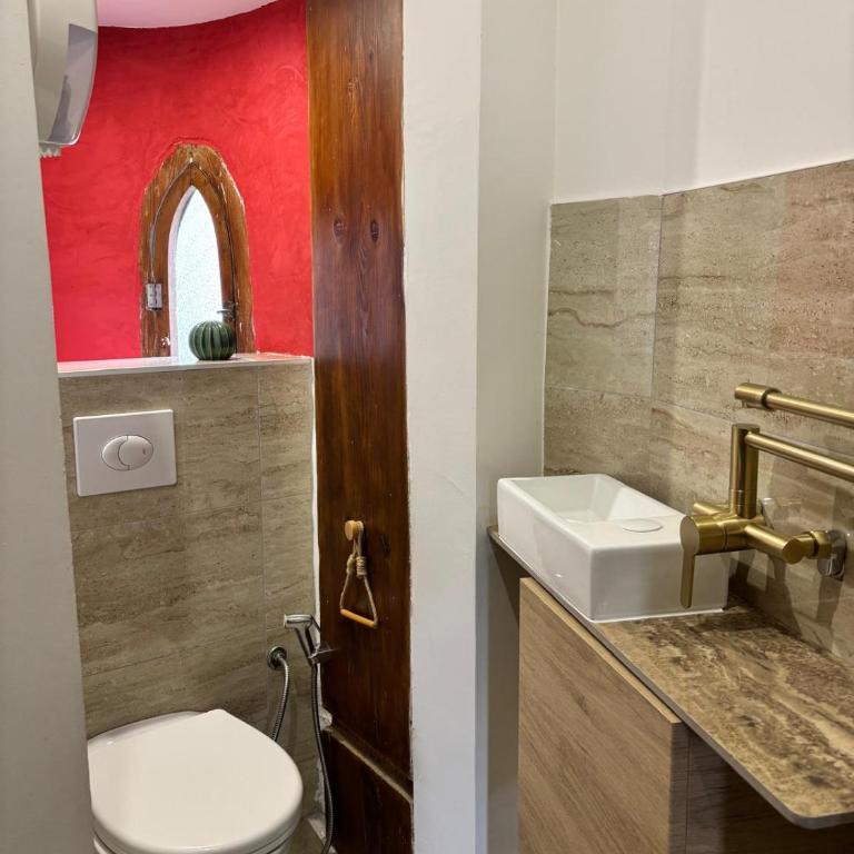 Suite Bellecour by Château GrandClément - Élégance historique, 3 chambres, Parc - Parking - Piscine - Wifi - à 10 min de Lyon - Three-Bedroom Deluxe Apartment - 32