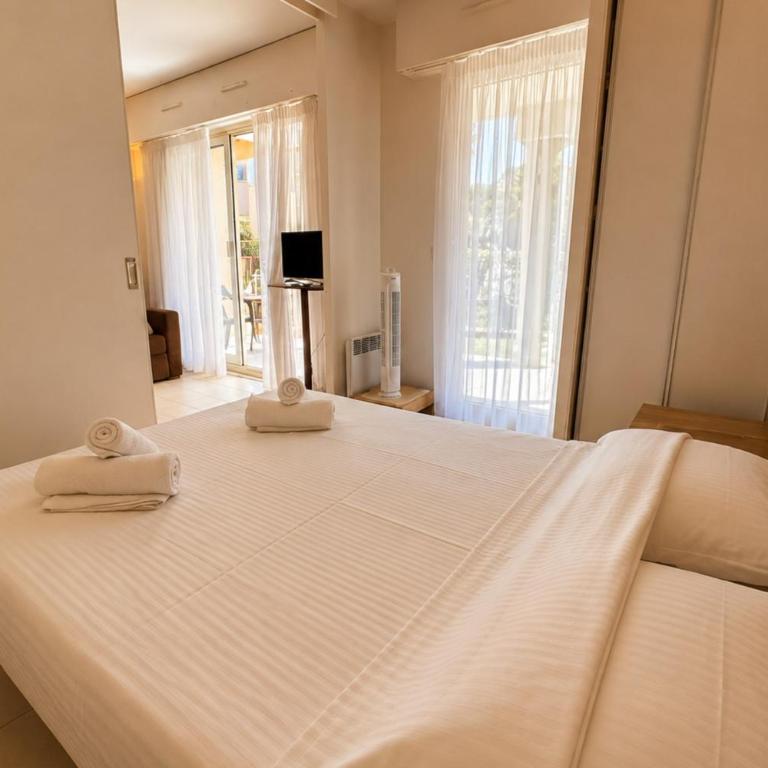 Séjour à Golf-Juan Résidence avec piscine parc et parking - Appartement - 21