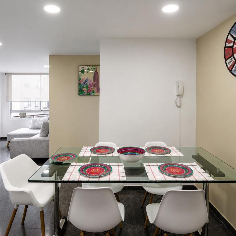 Hermoso apartamento en Calle 80 en Bogota - Three-Bedroom Apartment - 10