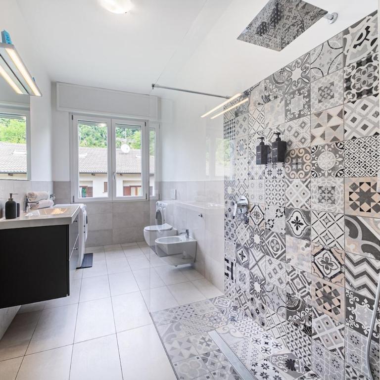 Green Garden Como - Free Parking - Apartment mit 2 Schlafzimmern - 11