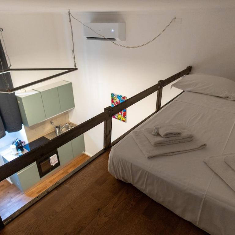 Casa Marika Loft near the Polytechnic - One-Bedroom Apartment - 20