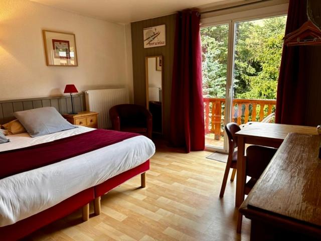 Hotel Restaurant La Source - Chambre Quadruple avec Balcon - 4