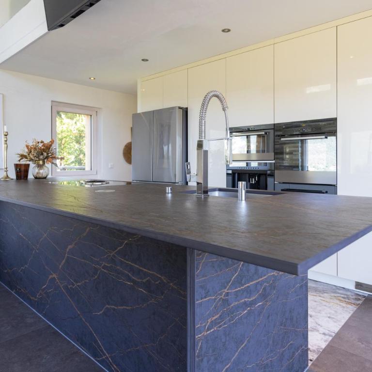 Villa moderne avec Jacuzzi - ski - golf - Villa - 21
