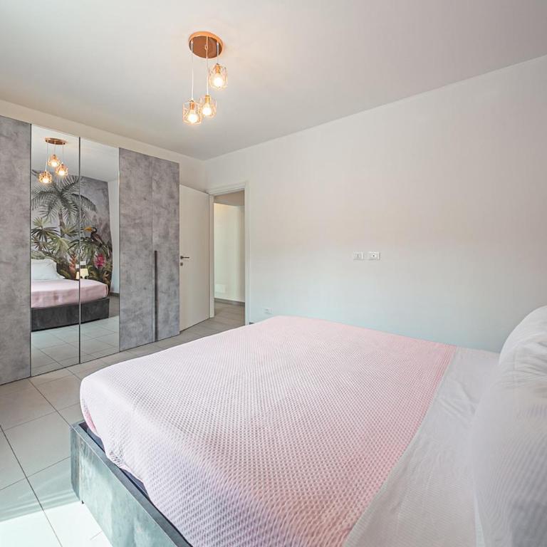 Pink Garden Como - Free Parking - Apartment mit 2 Schlafzimmern - 12