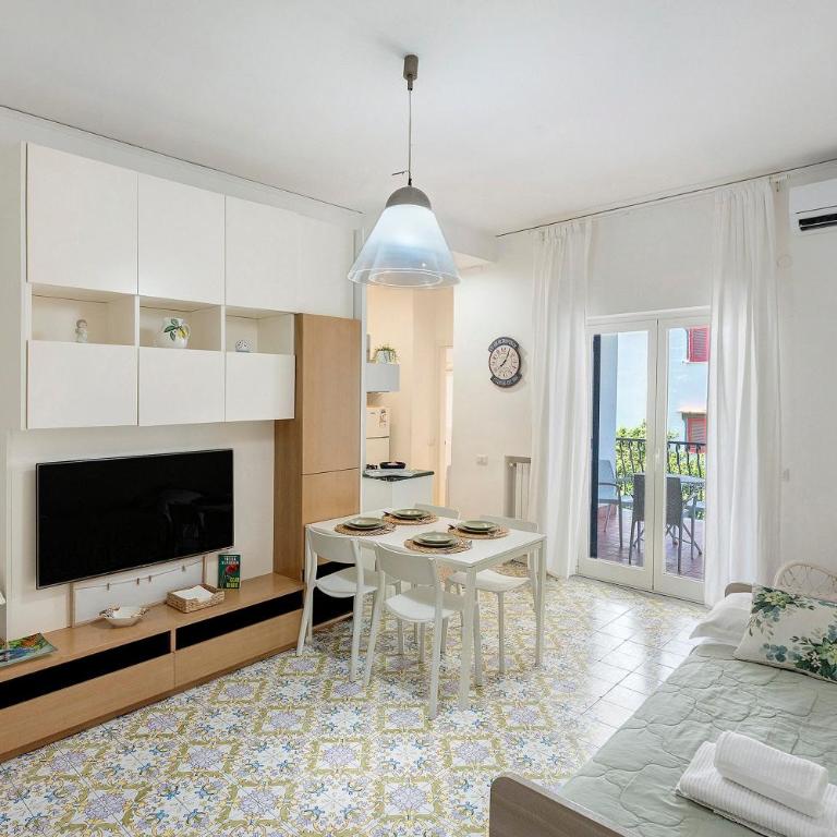 Casa Tina - One-Bedroom House - 11