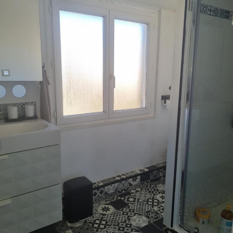 Maison avec jardin à Avignon - 6 personnes - 7 mn à vélo du centre ville - Maison 3 Chambres - 11