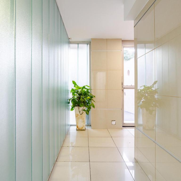 Depto luminoso con balcón Nuevo Centro - Apartamento de 1 dormitorio - 4