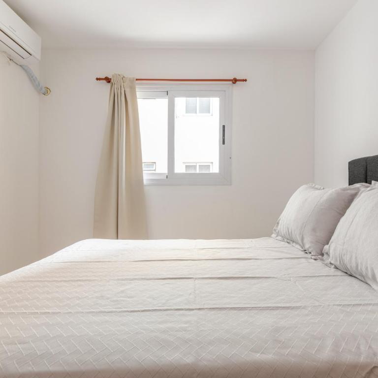 Depto luminoso con balcón Nuevo Centro - Apartamento de 1 dormitorio - 15