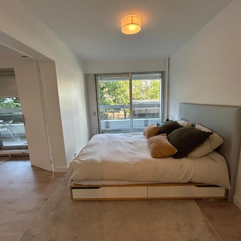 Elegant Spacious Apartment in Balard - Appartement 2 Chambres - 17