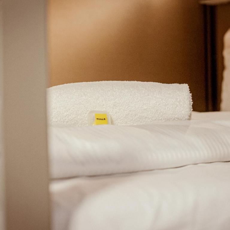 Wombat's City Hostel Munich Hauptbahnhof - Bed in 6-bed QUIET Dorm - 5