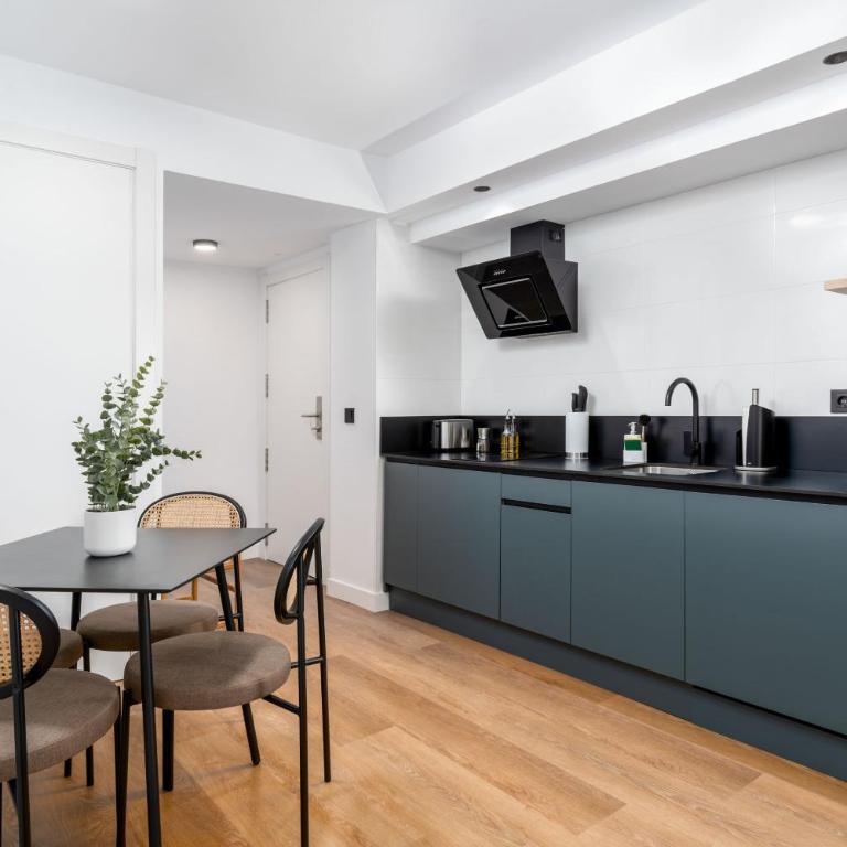 Oviedo Calle Postigo Bajo - Apartamento de 1 dormitorio con patio privado - 4