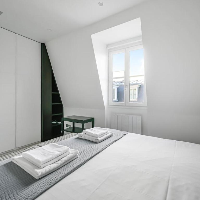 Large, Bright, Quiet with - Appartement 3 Chambres - 2
