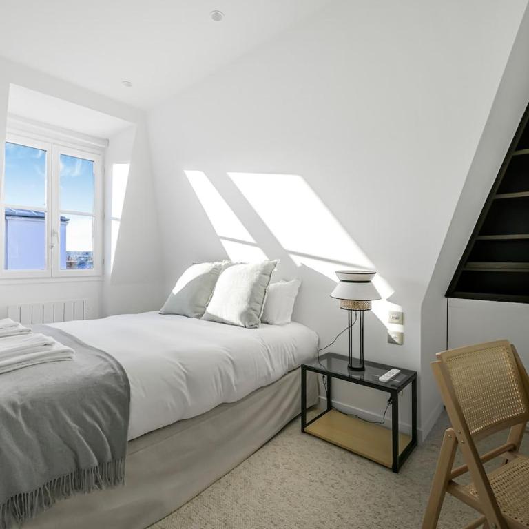 Large, Bright, Quiet with - Appartement 3 Chambres - 26