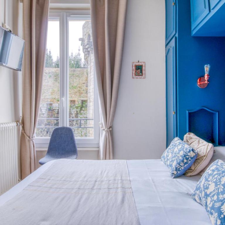 Le Bretagne - Hôtel de charme labellisé Cosy Places - Petite Chambre Double - Vue sur Remparts - 22