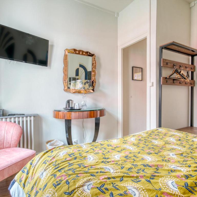 Le Bretagne - Hôtel de charme labellisé Cosy Places - Chambre Double Supérieure - Vue sur Rue - 19