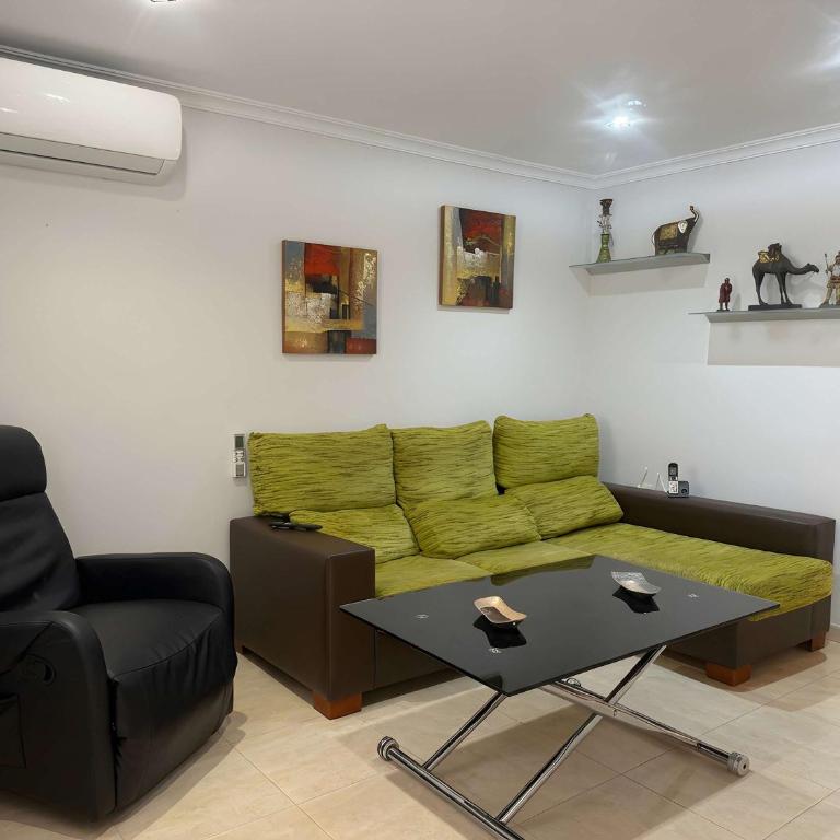 Apartamento de 2 habitaciones y balcon cerca de la playa - Apartment - 10