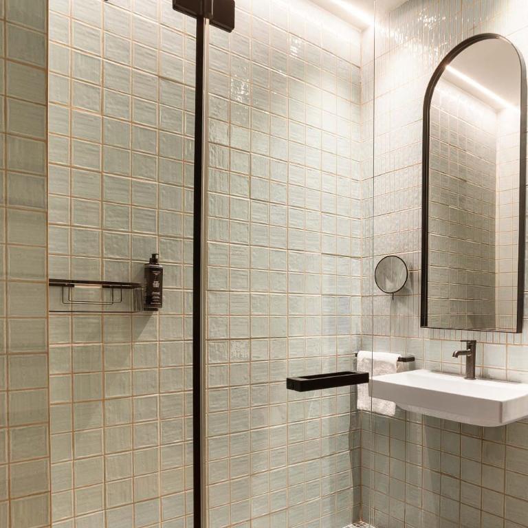 Limehome Valencia Carrer d'Ernest Anastasio - Double Room - wheelchair accessible - 4