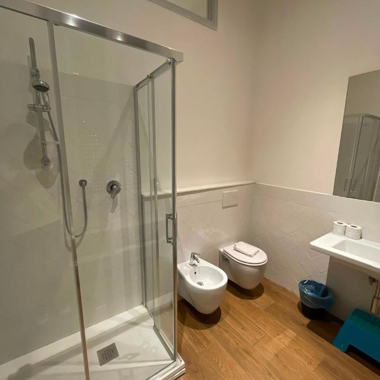 Comfy Apartment Near Fortezza Da Basso - Three-Bedroom Apartment - 18