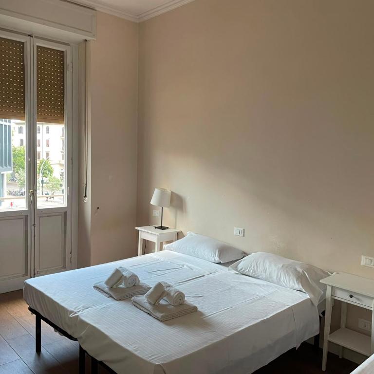 Comfy Apartment Near Fortezza Da Basso - Three-Bedroom Apartment - 20