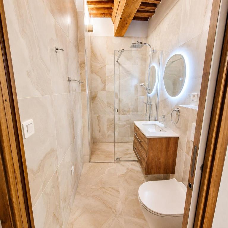 Cosy appartment in old town, 2 mins walking distance to lake - One-Bedroom Apartment - 13