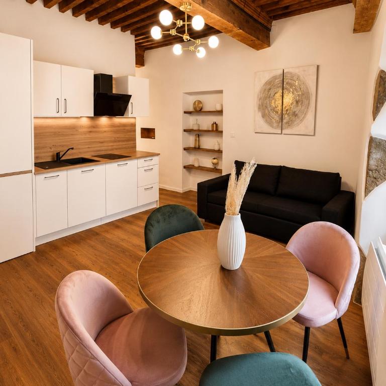 Cosy appartment in old town, 2 mins walking distance to lake - One-Bedroom Apartment - 1