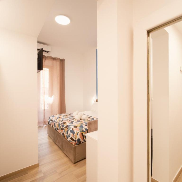 Bee First Guest House Roma - Camera Matrimoniale Standard - 11