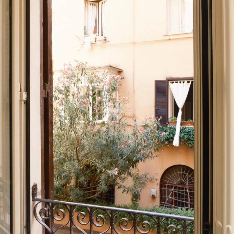 Bee First Guest House Roma - Camera King - 10