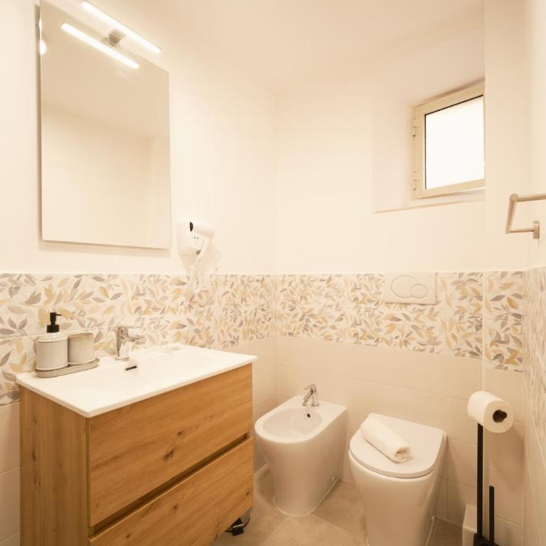 Bee First Guest House Roma - Camera King - 11