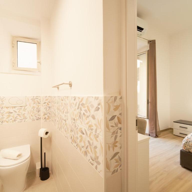 Bee First Guest House Roma - Camera King - 12