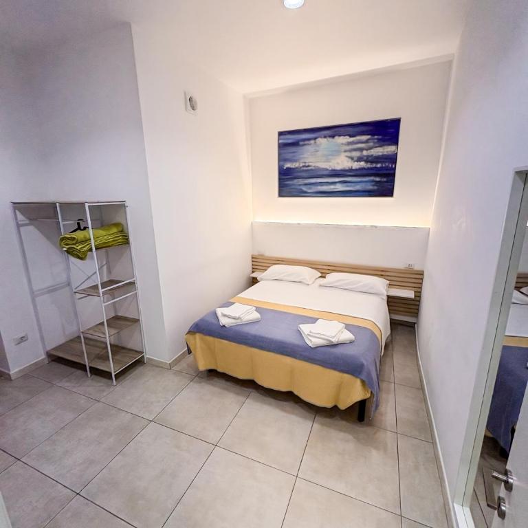 Tribunali apartments - Large Double Room - 6