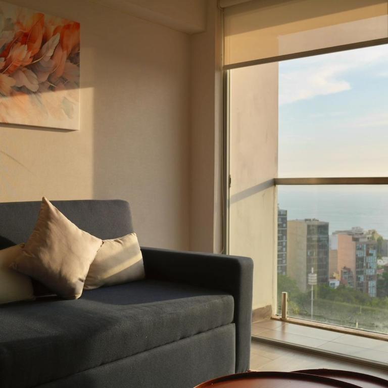 Stylish Barranco Retreat with Ocean Views, Pool & Gym - Apartamento de 1 dormitorio con balcón y vistas al mar - 16