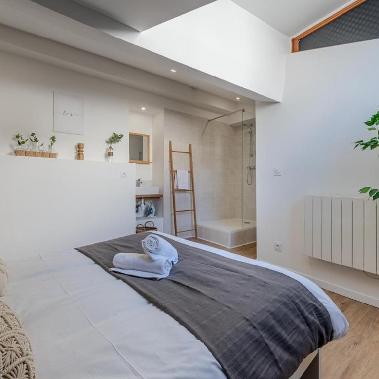 Impasse du four - One-Bedroom Apartment - 2