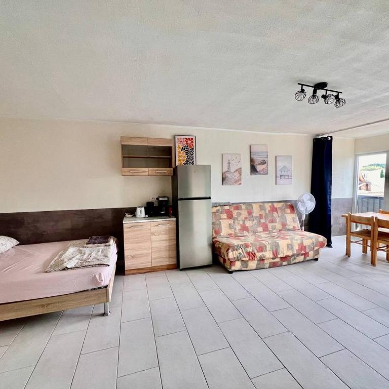 A 70 metres de la plage, etage 1 - Studio avec Terrasse - 15