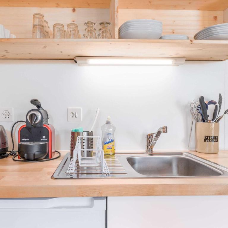 Mountain View Chalet near Lauterbrunnen and Parking - Apartment - 5