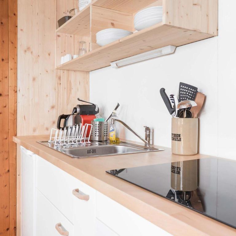 Mountain View Chalet near Lauterbrunnen and Parking - Apartment - 11