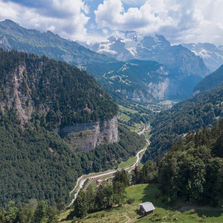 Mountain View Chalet near Lauterbrunnen and Parking - Apartment - 22