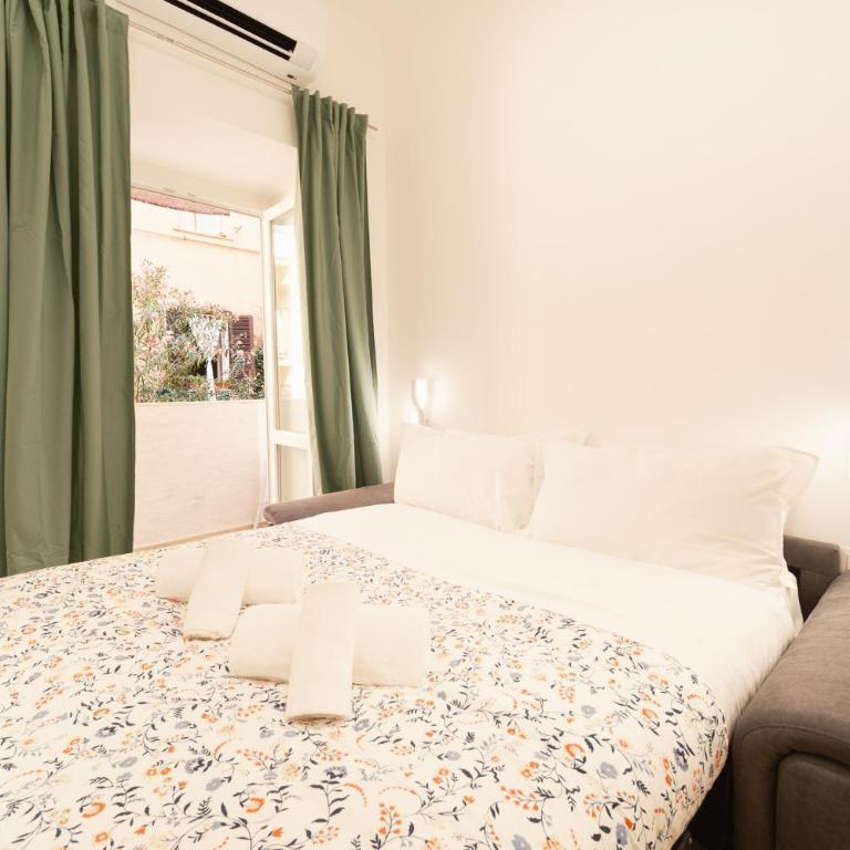 Bee First Guest House Roma - Camera Matrimoniale con Bagno Privato - 1