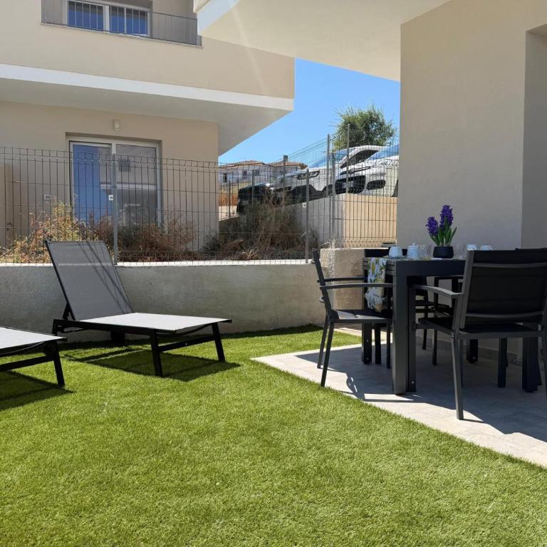 Nuovo appartamento con piscina, giardino e vista mare - Appartamento - 2