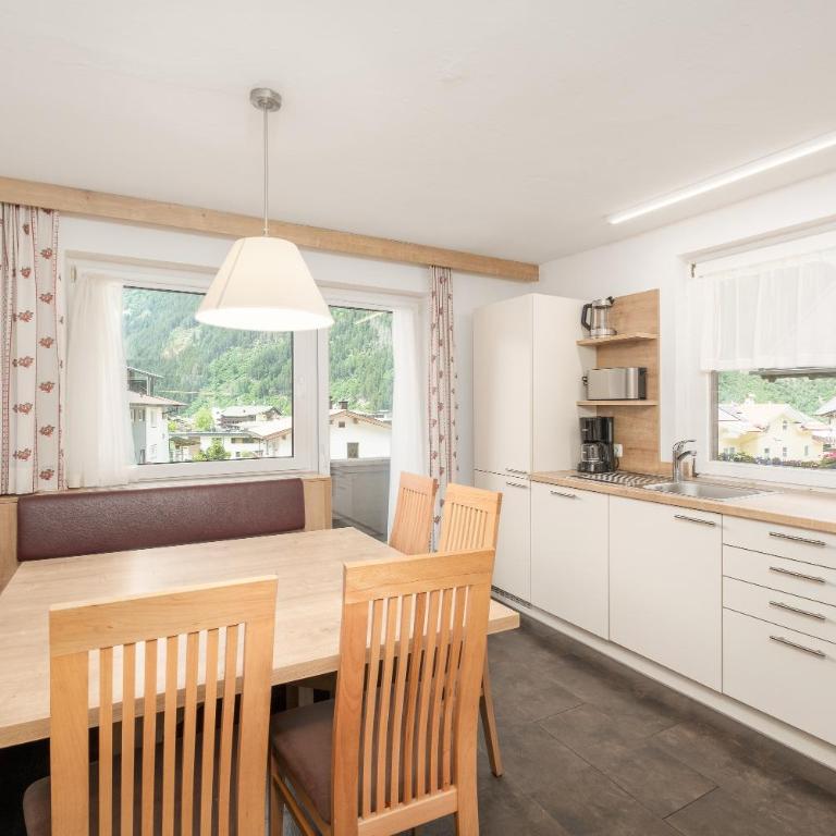 Haus St. Christoph - Apartment mit 5 Schlafzimmern - 3