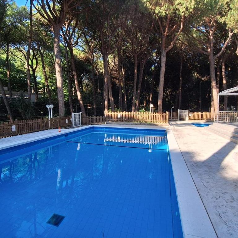 Villetta Pineta con piscina Family Apartment - Appartamento con 2 Camere da Letto - 35
