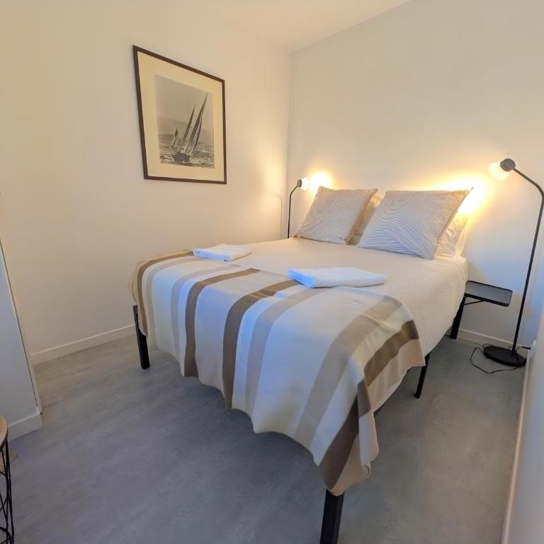 Rez-de-chaussée, parking gratuit, piscine chauffée - Appartement 2 Chambres - Vue sur Jardin - 3