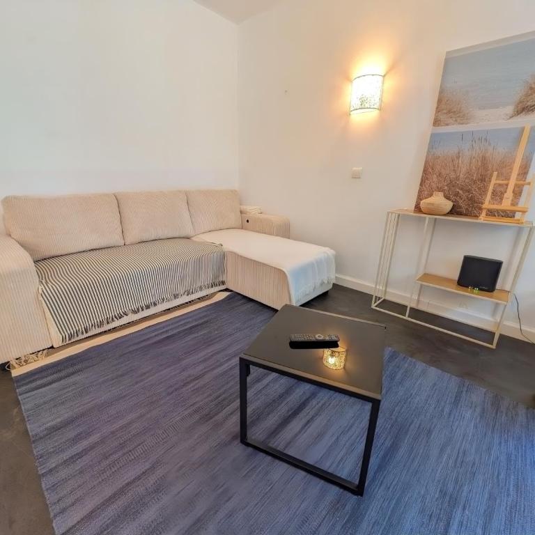 Rez-de-chaussée, parking gratuit, piscine chauffée - Appartement 2 Chambres - Vue sur Jardin - 21